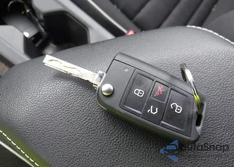 2022 Volkswagen Jetta 1.5T Sport из США, поврежденный, VIN 3VWBM7BU8NM026837